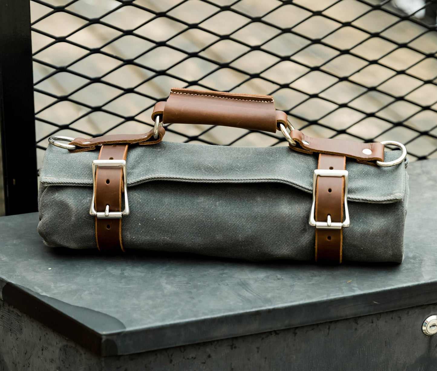 Waxed Canvas Tool Roll with Leather Accents – Compact and Durable